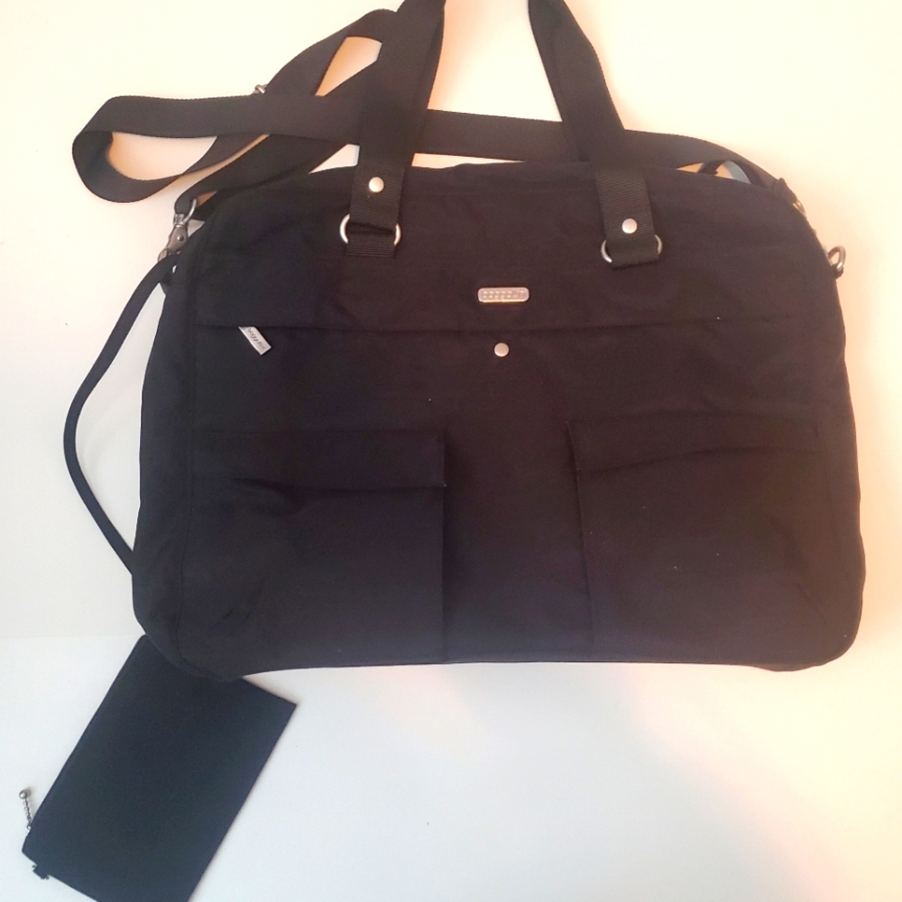 Baggalini Black Nylon Travel Tote Bag Laptop Padded  18 x 13 x 5